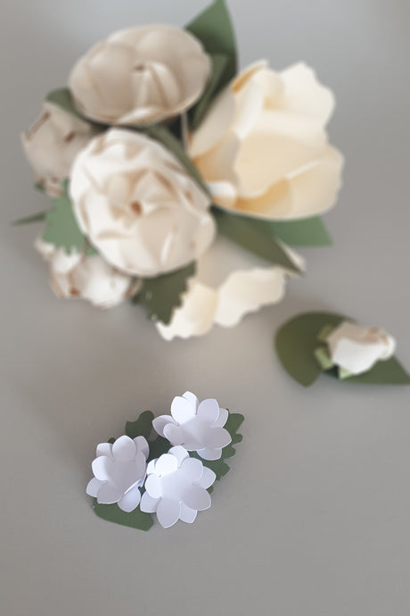 Beyaz 3'lü Çiçek - Düğün Hediyesi Magnet (50'li set)