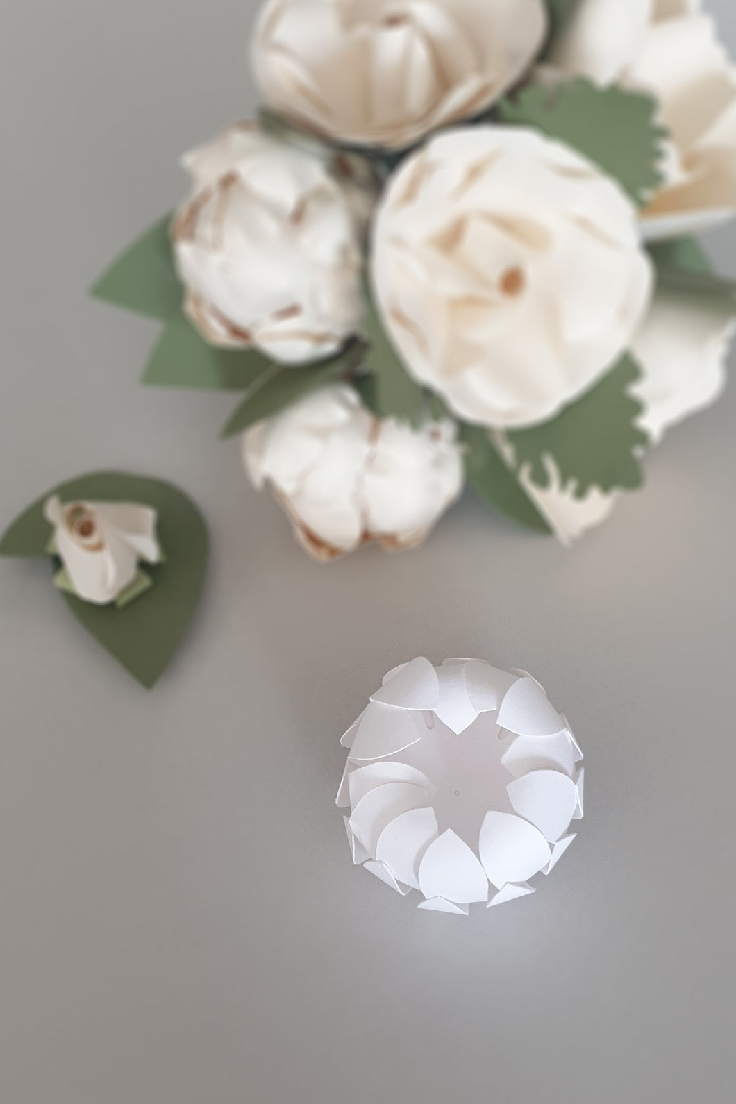 Beyaz Top Çiçek - Düğün Hediyesi Magnet (50'li set)